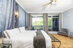 1 bedroom, in-room safe, free WiFi, bed sheets