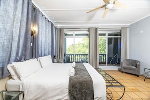 1 bedroom, in-room safe, free WiFi, bed sheets
