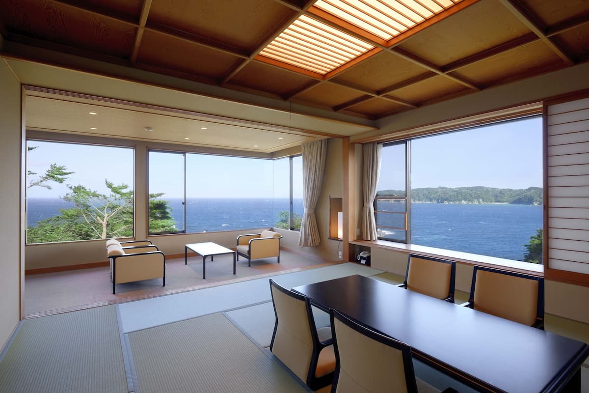 Royal Room, 2 Bedrooms, Non Smoking, Sea View | Premium bedding, in-room safe, blackout drapes, free WiFi