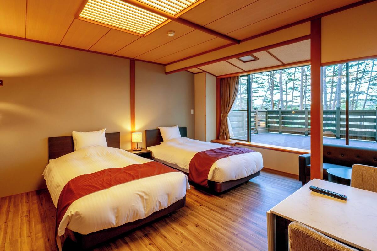 Western-style twin bedroom with terrace facing the pine forest, Non Smoking | Premium bedding, in-room safe, blackout curtains, free WiFi