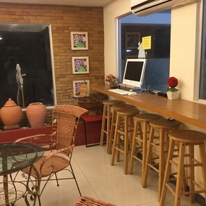 Lobby sitting area - Casa Narinya at Suvarnbhumi Airport (Bang Phli)