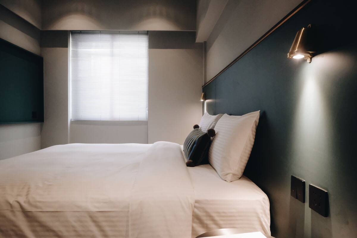 Habitación doble Elite, vista a la ciudad | Ropa de cama hipoalergénica, edredón, escritorio y insonorización