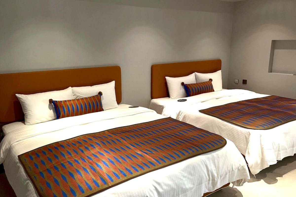 Down duvets, desk, soundproofing, iron/ironing board