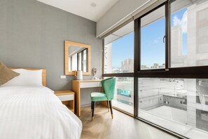 Standard Double Room | Down comforters, free WiFi, bed sheets - Mu Chen Hotel (Kaohsiung)