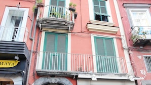 Aerial view - B&B Napolì (Naples)