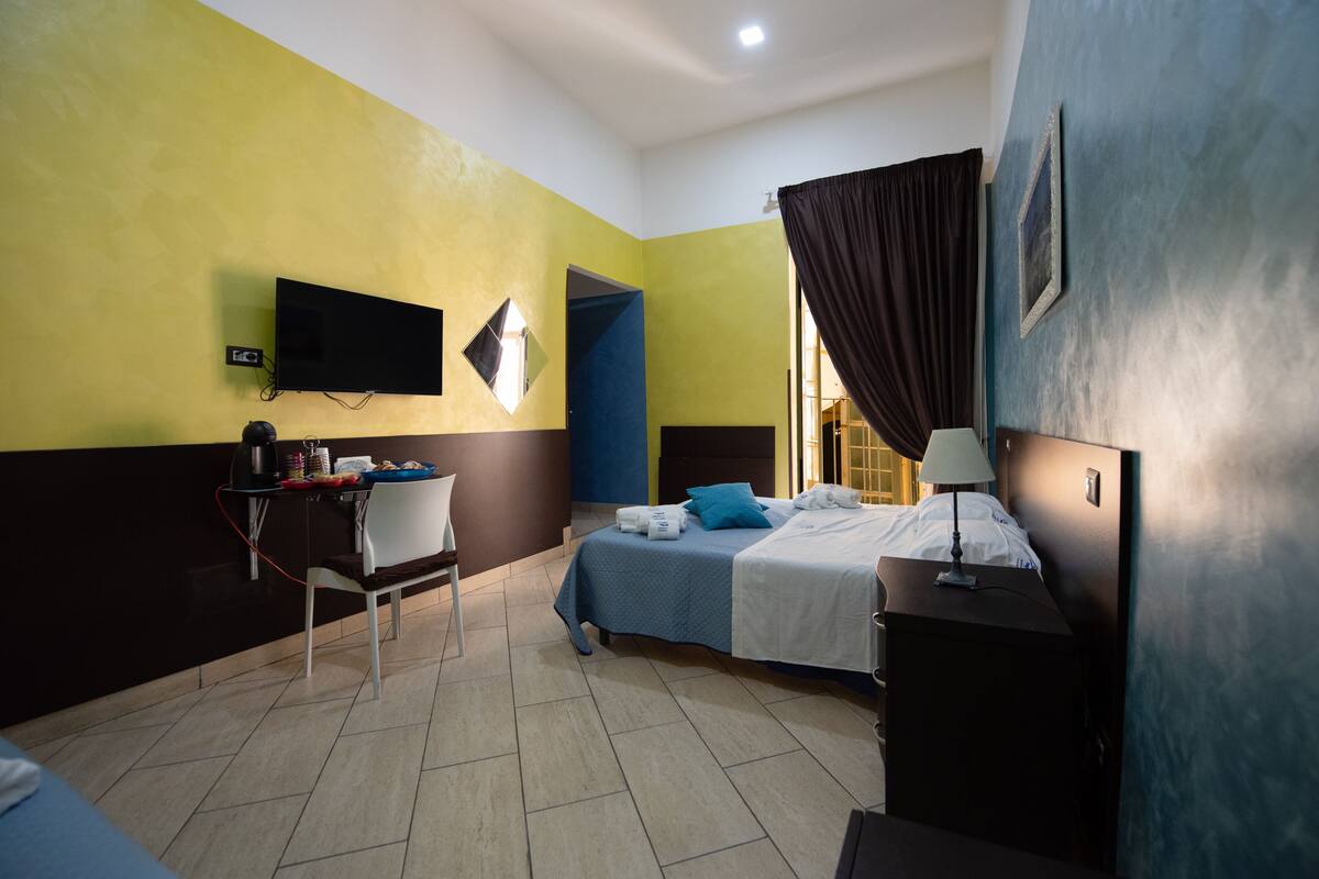 Triple Room | Premium bedding, in-room safe, WiFi (free)