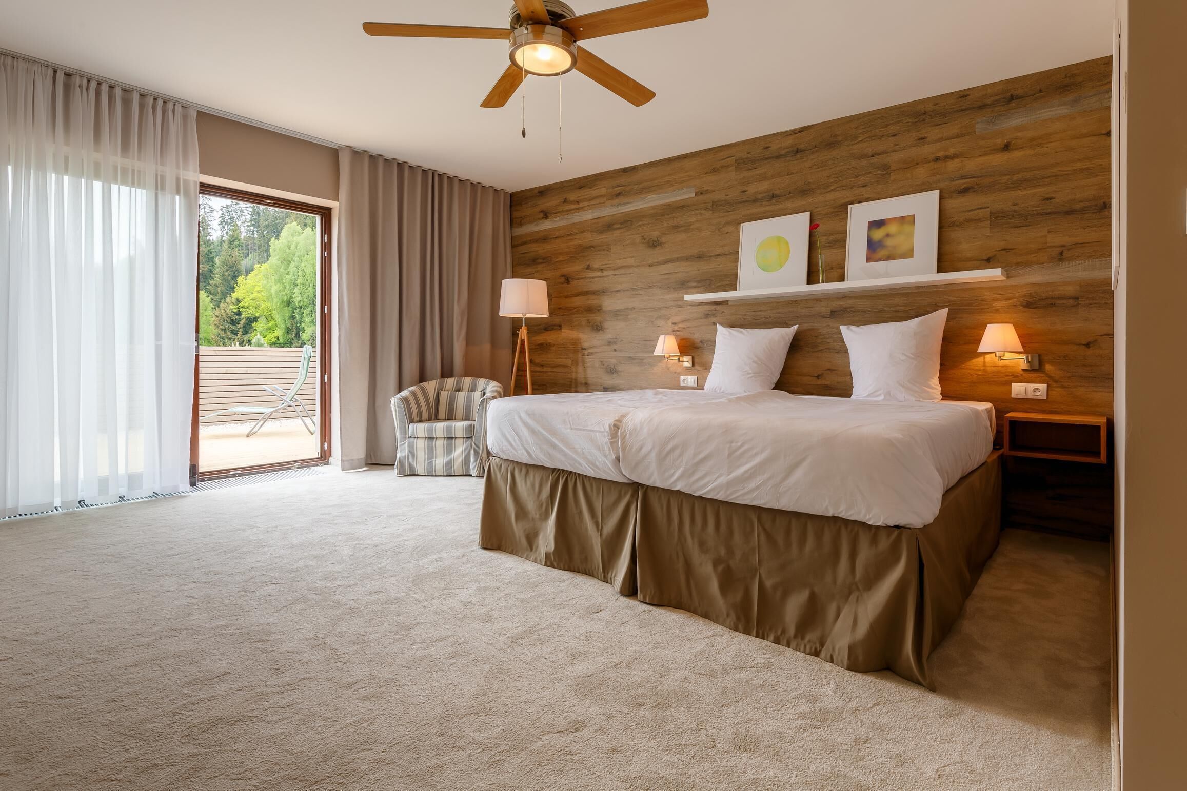 superior double room, 1 king bed, balcony (1st floor) | minibar, in-room safe, desk, soundproofing