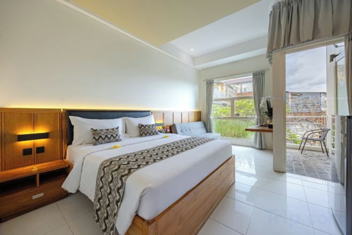 Executive Suite With Balcony