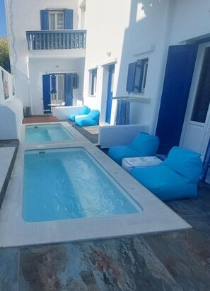 Frette Italian sheets, premium bedding, in-room safe