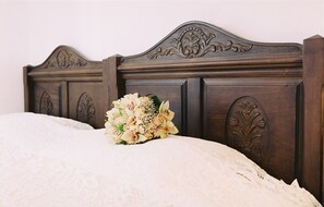 Egyptian cotton sheets, premium bedding, in-room safe, soundproofing