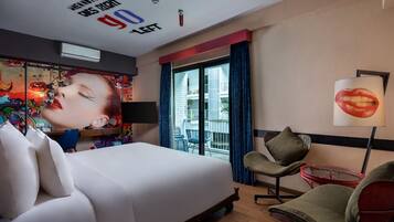 Dash Deluxe Pool View - Free 2 Bottles Beer | View from room