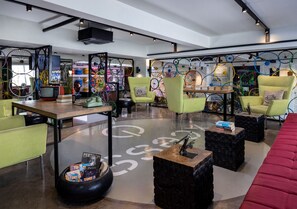 Lobby lounge - Viva Dash Hotel Seminyak (Seminyak)