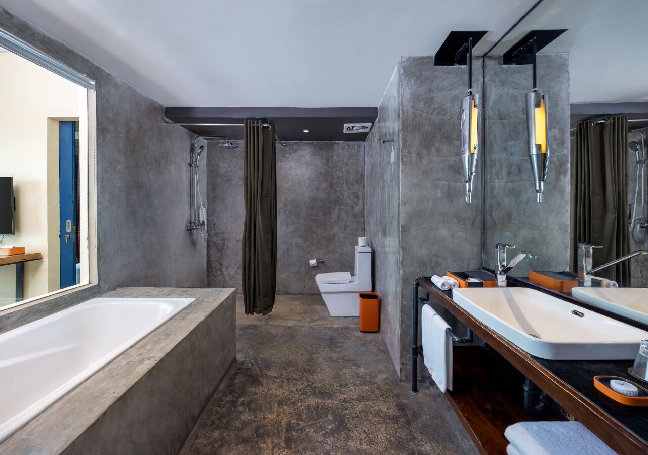 dash two bedrooms - free 2 bottles beer | bathroom | free toiletries, hair dryer, slippers, towels