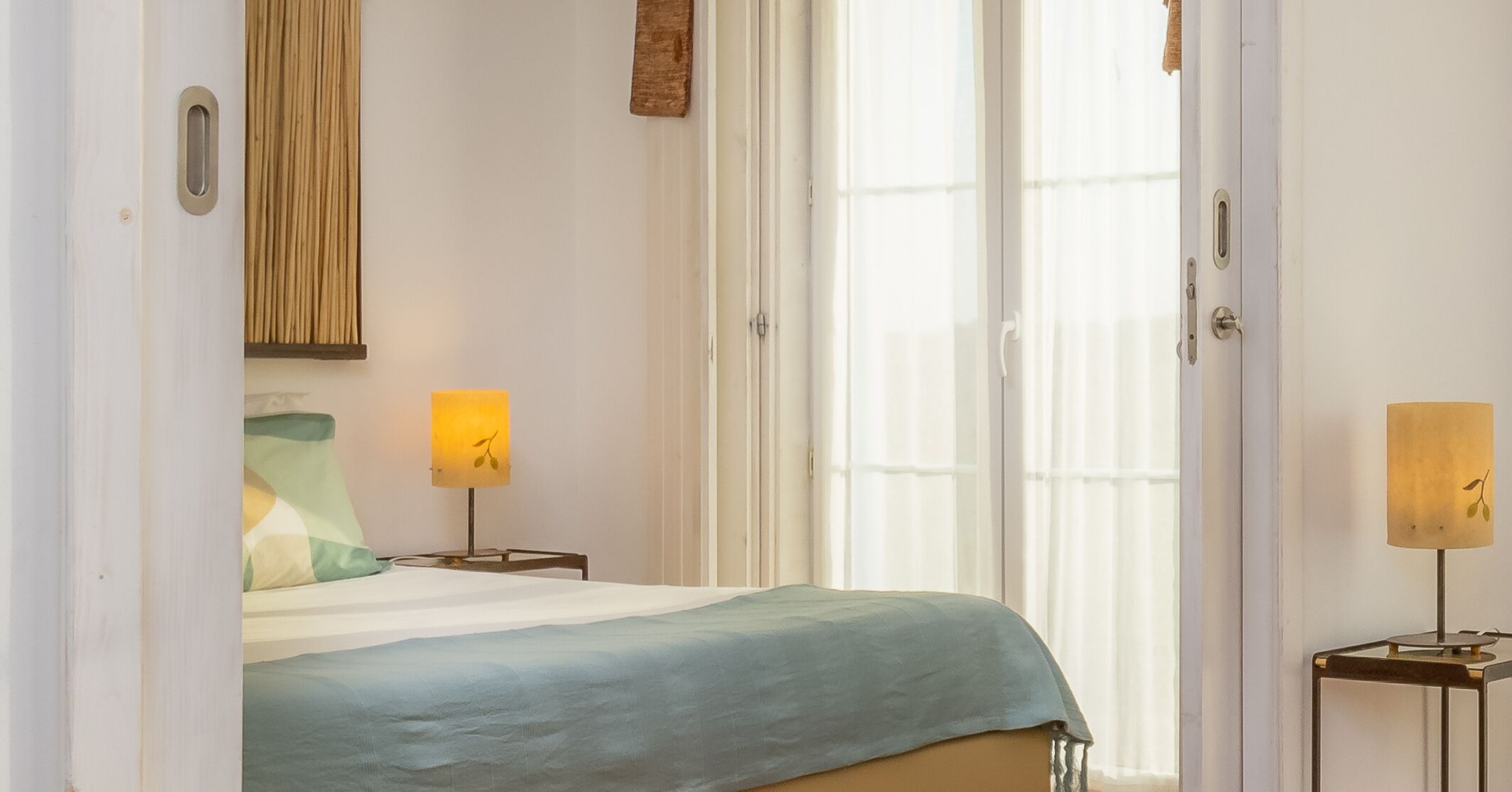 1 bedroom, individually decorated, individually furnished, soundproofing