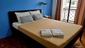 Standard Room, 1 Queen Bed