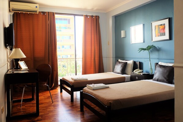 標準客房, 2 張單人床 | 獨特裝潢、布置獨特、  書桌、遮光布/窗簾