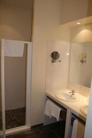 Free toiletries, hair dryer