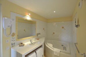 Free toiletries, hair dryer