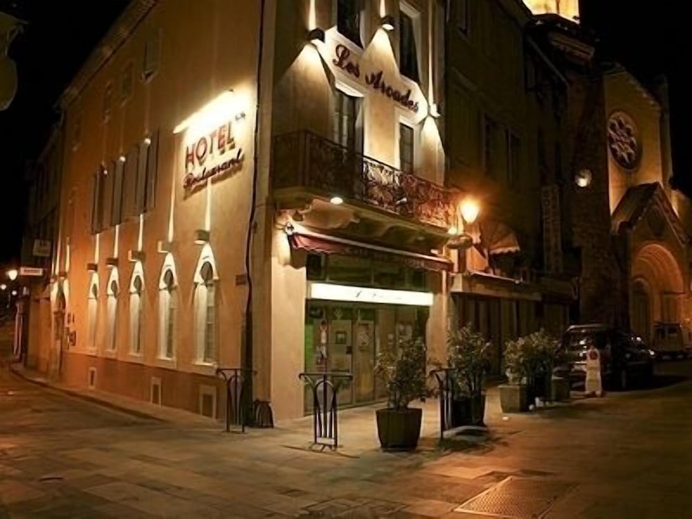 2 Star Hotels