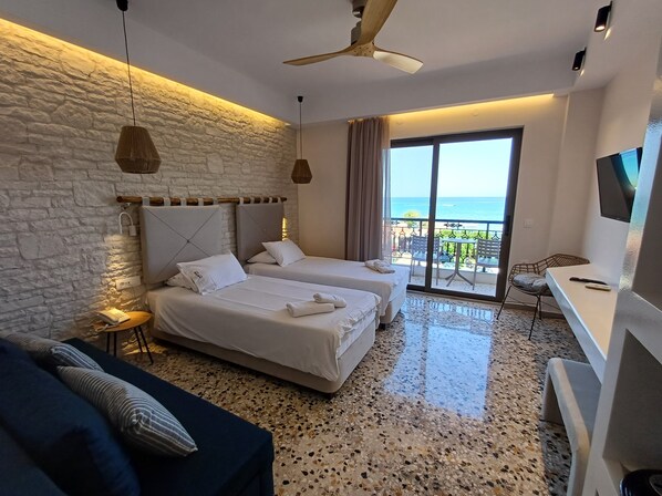 Deluxe Double Room | In-room safe, soundproofing, free WiFi, wheelchair access