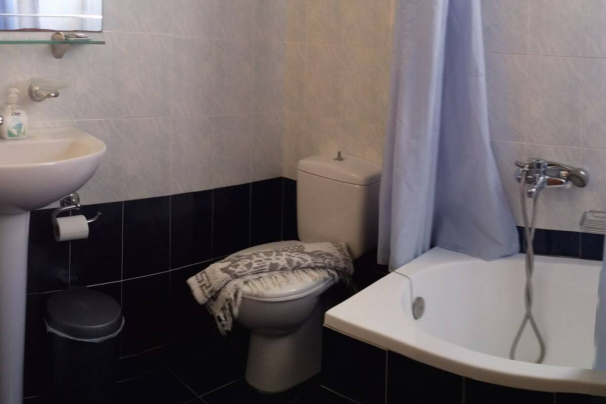 double room, partial sea view | bathroom | hair dryer, towels