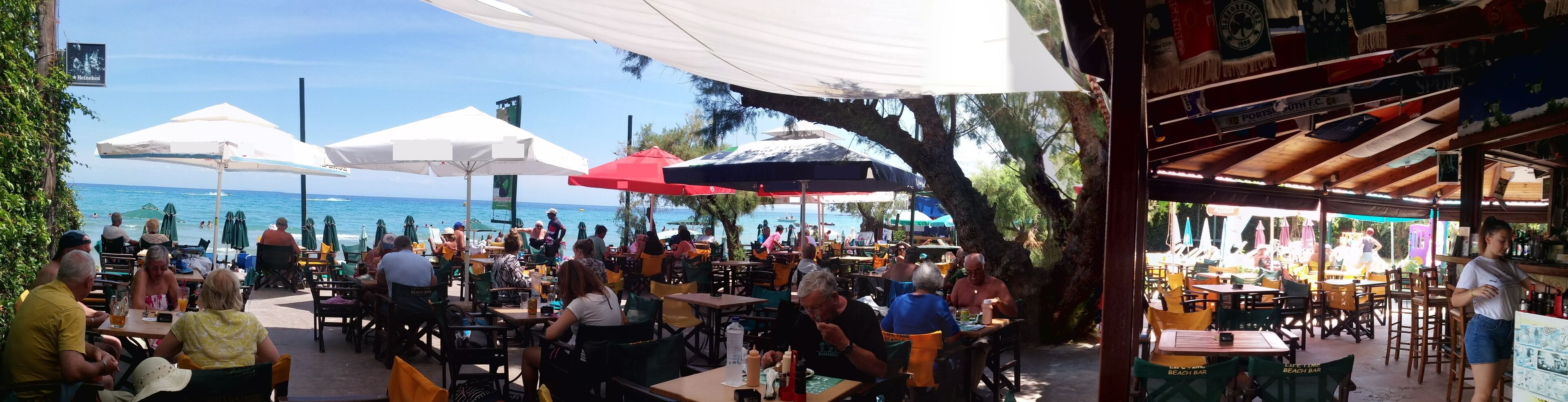 breakfast, lunch and dinner served