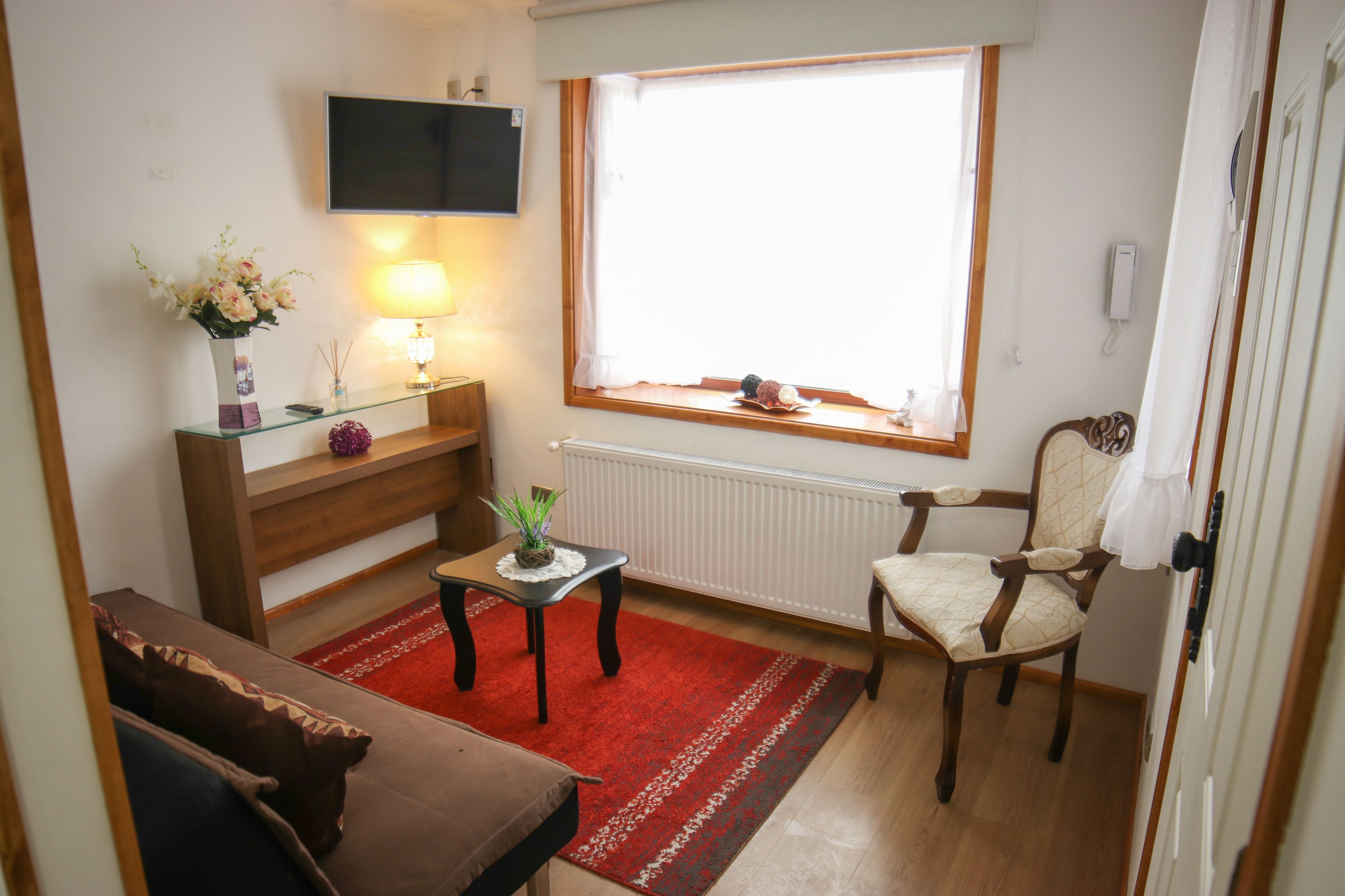 Apartment, 1 Bedroom, Kitchen, Ground Floor | Living area | 32-inch LCD TV with cable channels, TV