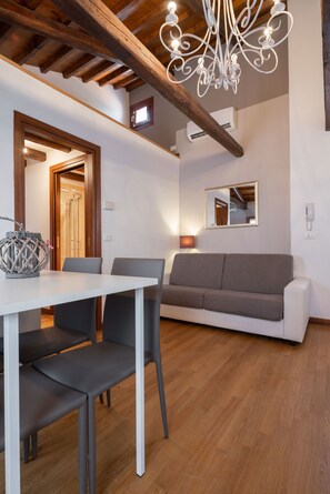 Apartamento superior, 1 quarto (Apt5 - Check-in online) | Camas extras