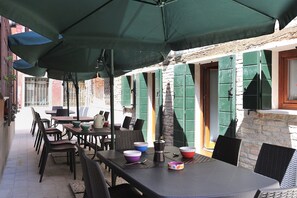 Exterior - Design Palace Apartments (Venice)