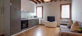 Design Palace Apartments