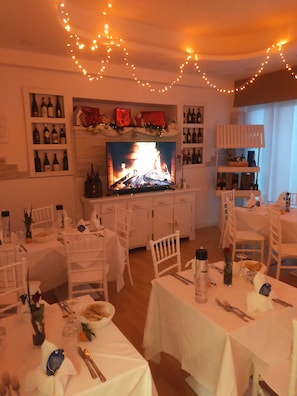 Breakfast, lunch and dinner served  - Hotel Milano (Pietrasanta)
