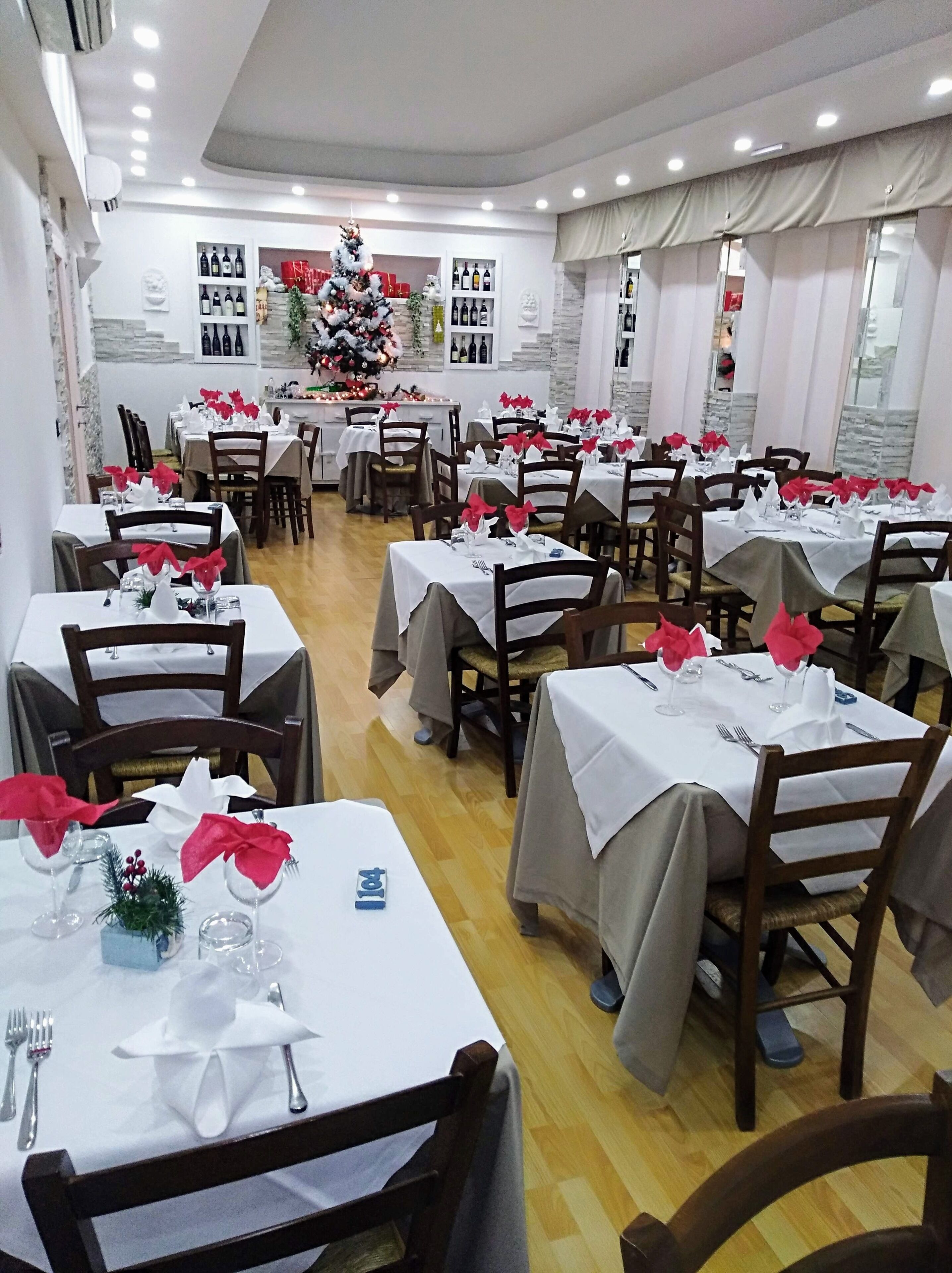 breakfast, lunch, dinner served; regional cuisine