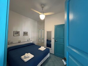 Double Room, Ground Floor | Premium bedding, pillowtop beds, in-room safe, desk - La Giara Vulcano (Lipari)