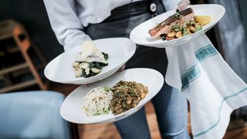 Couples’ dining