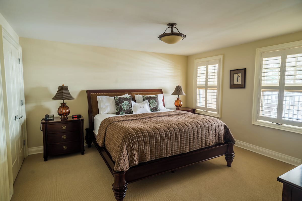 Premium Room | 1 bedroom, premium bedding, pillow-top beds, individually decorated