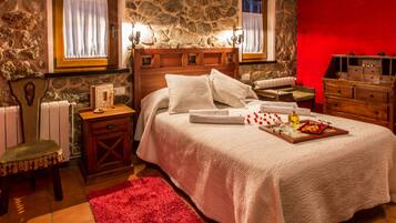 Desk, blackout drapes, free WiFi