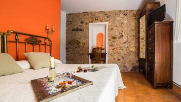 Tweepersoonskamer | Een bureau, verduisterende gordijnen, gratis wifi