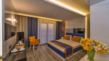 Deluxe Double Room | Premium bedding, minibar, in-room safe, desk