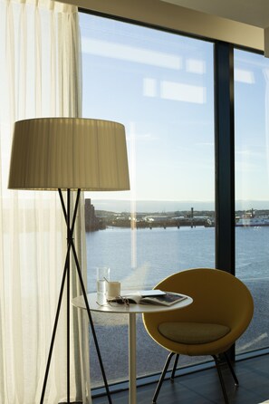 Literie hypoallergénique, coffres-forts dans les chambres, bureau