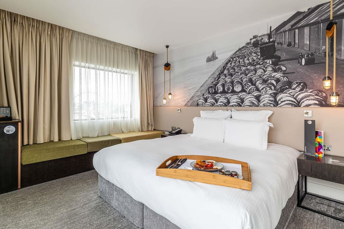 Chambre Deluxe, 1 très grand lit