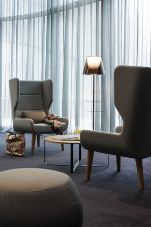 Trung tâm hành chính, văn phòng