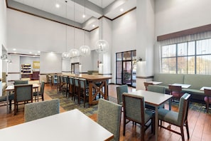 Dining - Hampton Inn & Suites Hartsville (Hartsville)