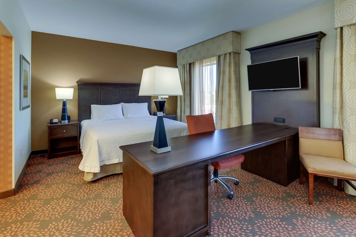In-room safe, iron/ironing board, free WiFi, bed sheets