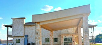 Westwood Inn Extended Stay by OYO Gonzales TX