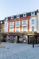 L'hôtel Le Florin dispose d'une pizzeria située au rez-de-chaussée.