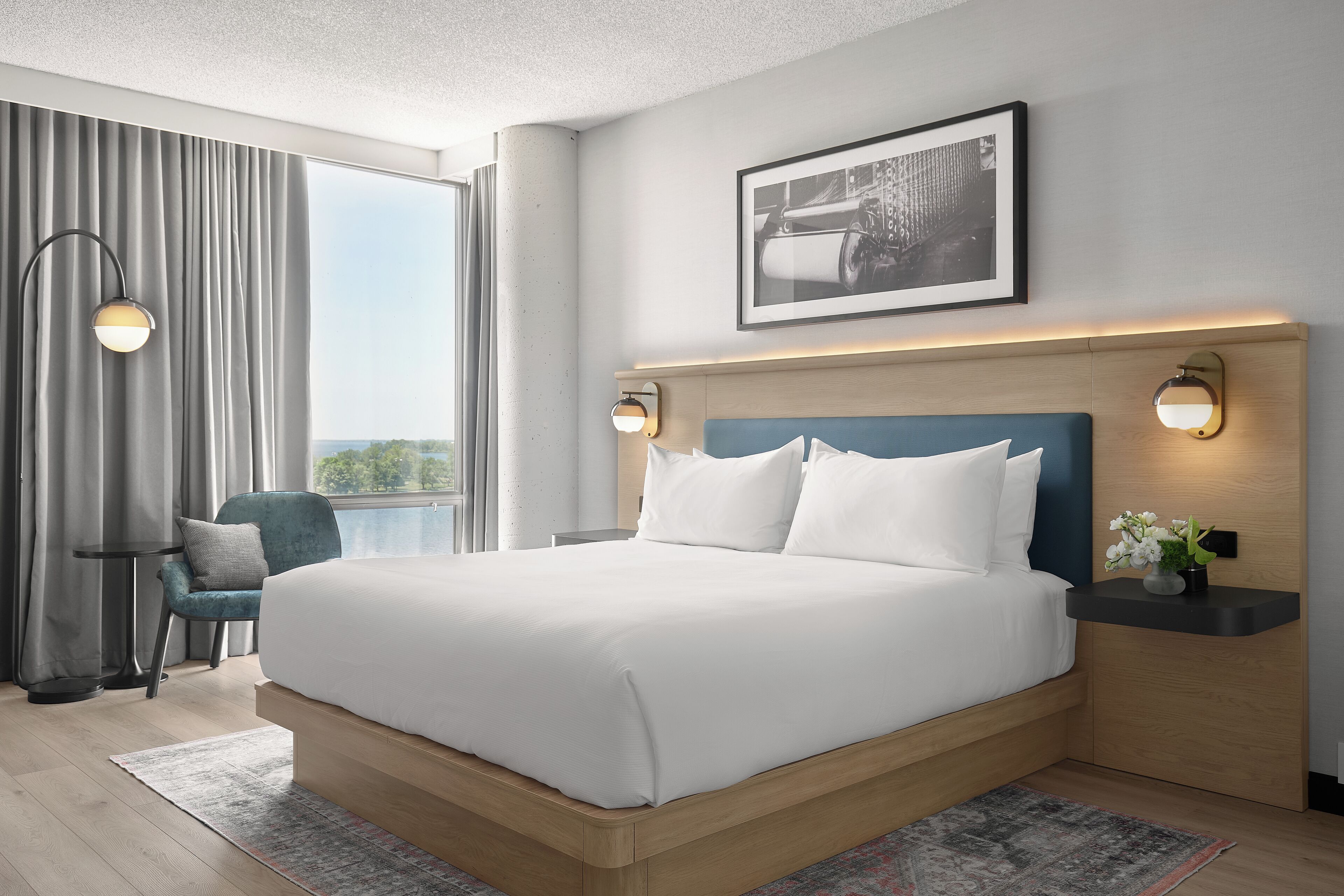 executive room, 1 king bed, bay view | desk, iron/ironing board, free wifi, bed sheets