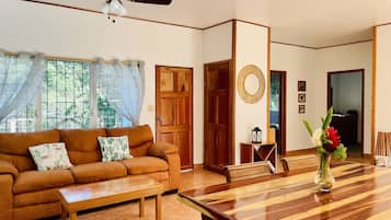 Blue Morpho - Family Bungalow | Living area