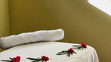 Behandelingskamers voor koppels, hotstone-massages