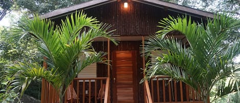 Hibiscus - Jungle House | Living area