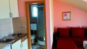 Panoramic Apartment, Balcony, Sea View | Bathroom